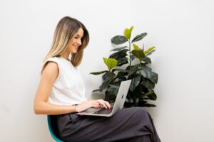 Laura-en-accion-community-manager-colaboracion